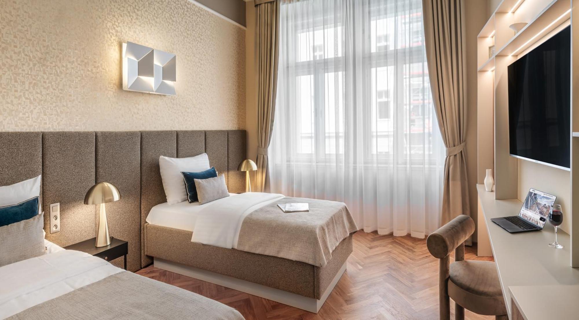 Hotel Maestro By Adrez Prague Luaran gambar